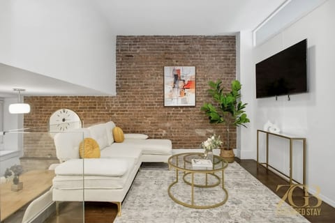 Newly Renovated Luxury 2BR Prime UES, Central Park