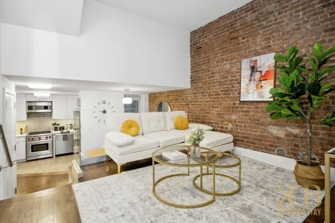 Newly Renovated Luxury 2BR Prime UES, Central Park