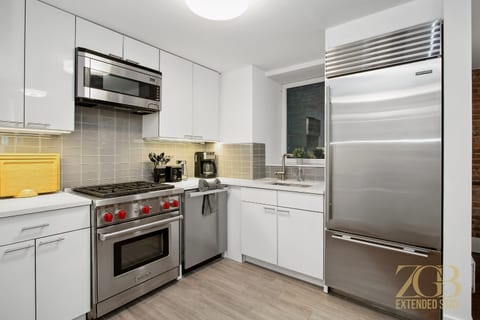 Newly Renovated Luxury 2BR Prime UES, Central Park