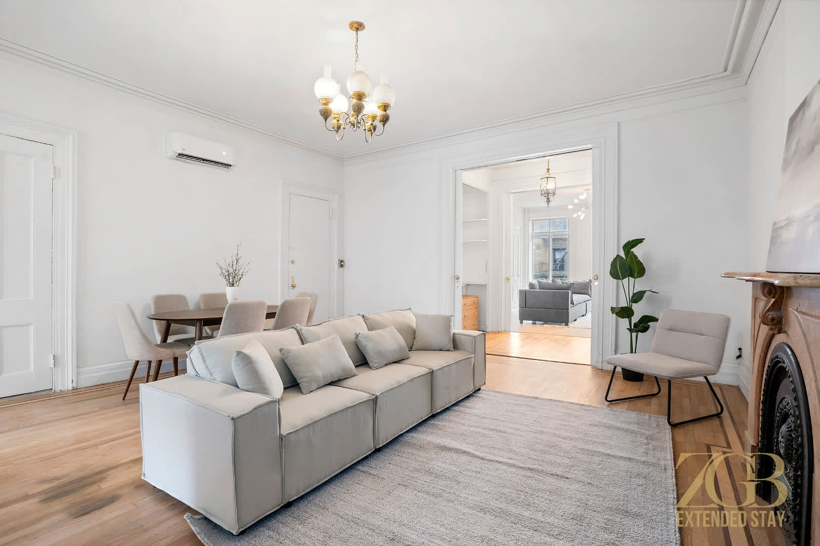 Loft Style X Large 2BR Apartment in Prime Chelsea!