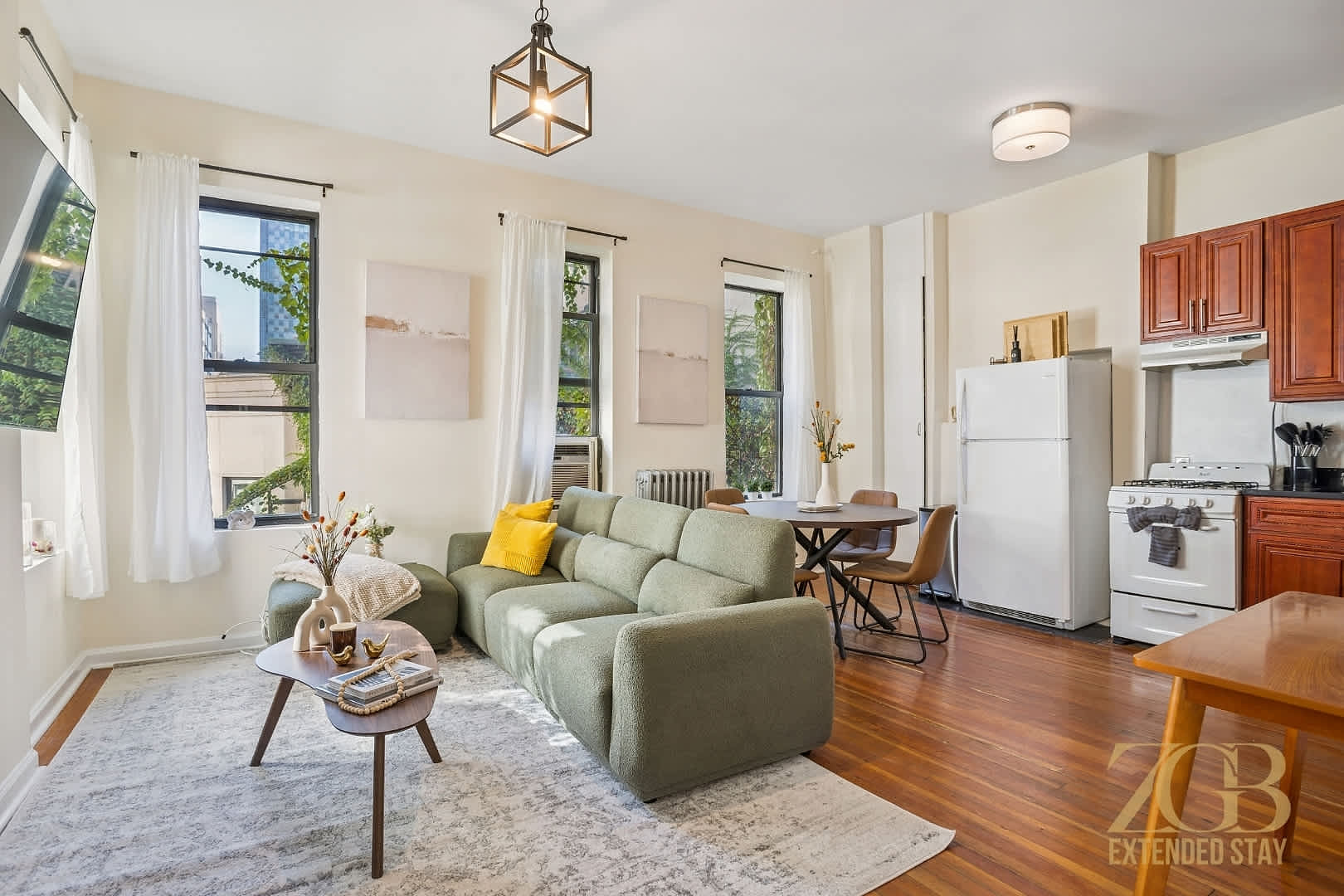 Stylish 2BR Apartment in Prime Upper East Side!!