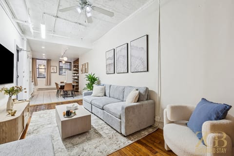 Loft-Style, Full Floor 3BR Flex4 with W/D, Chelsea