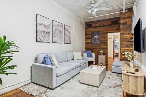 Loft-Style, Full Floor 3BR Flex4 with W/D, Chelsea