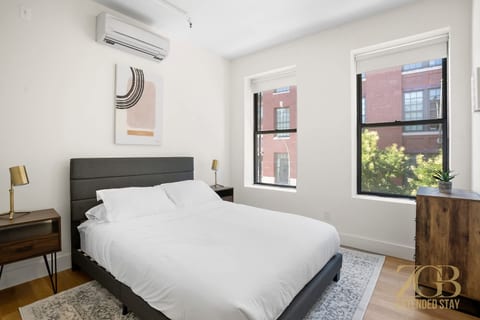 Modern 2BR 2BA Prime Midtown w/ Elevator & Laundry
