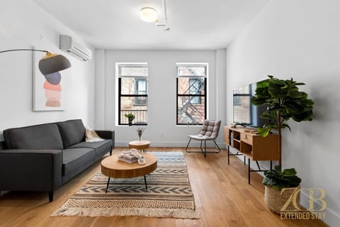 1BR in the Heart of Manhattan w/Laundry & Elevator