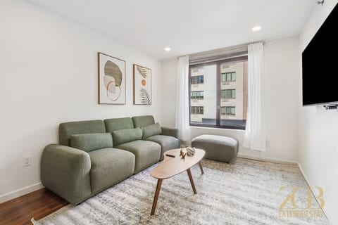 Modern & Mint 2BR Central Park, Laundry, Elevator