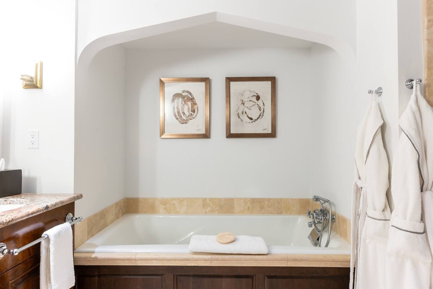 Full sized soaking tub