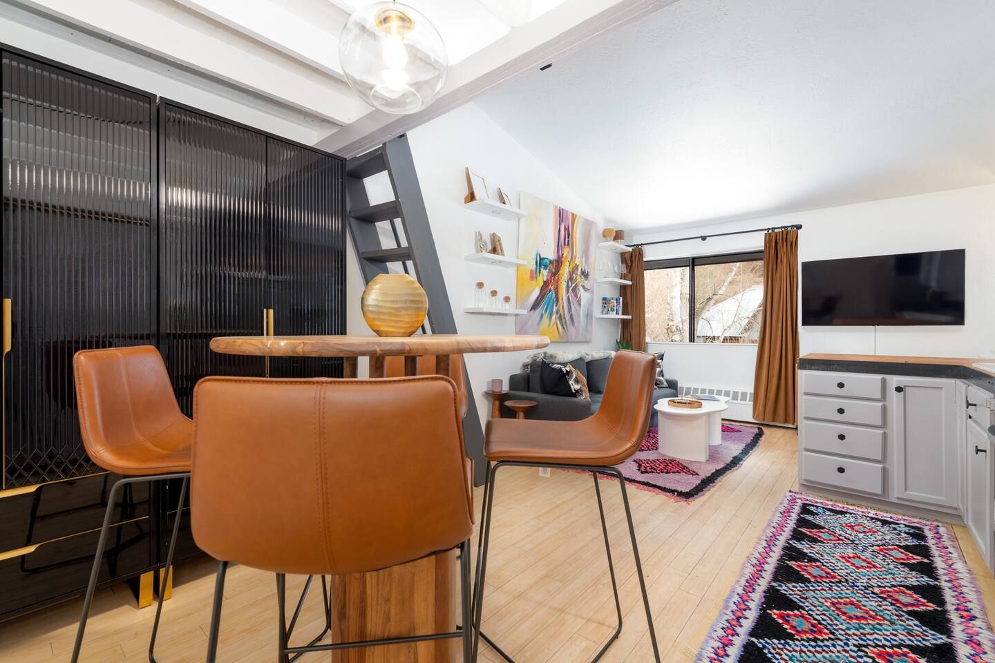 Dining table for up to 3 guests.