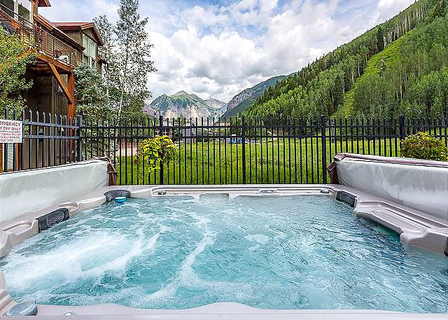 Hot tub with amazing views! Premier Downtown Telluride Condo - Etta Place Too