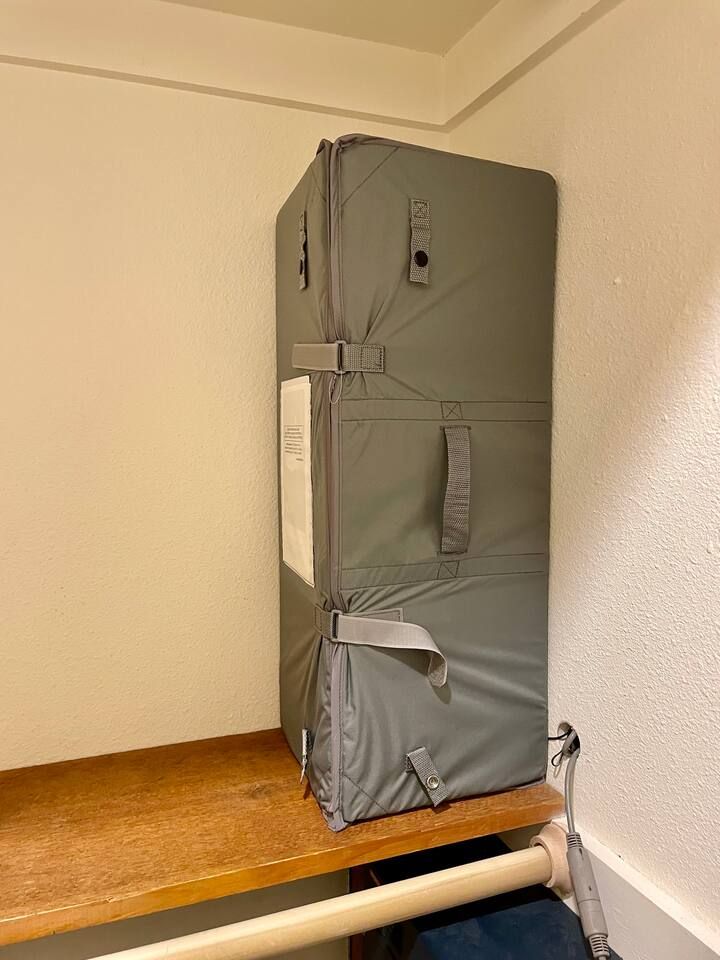 Grayco Pack and Play, sheets are not provided, please bring your own