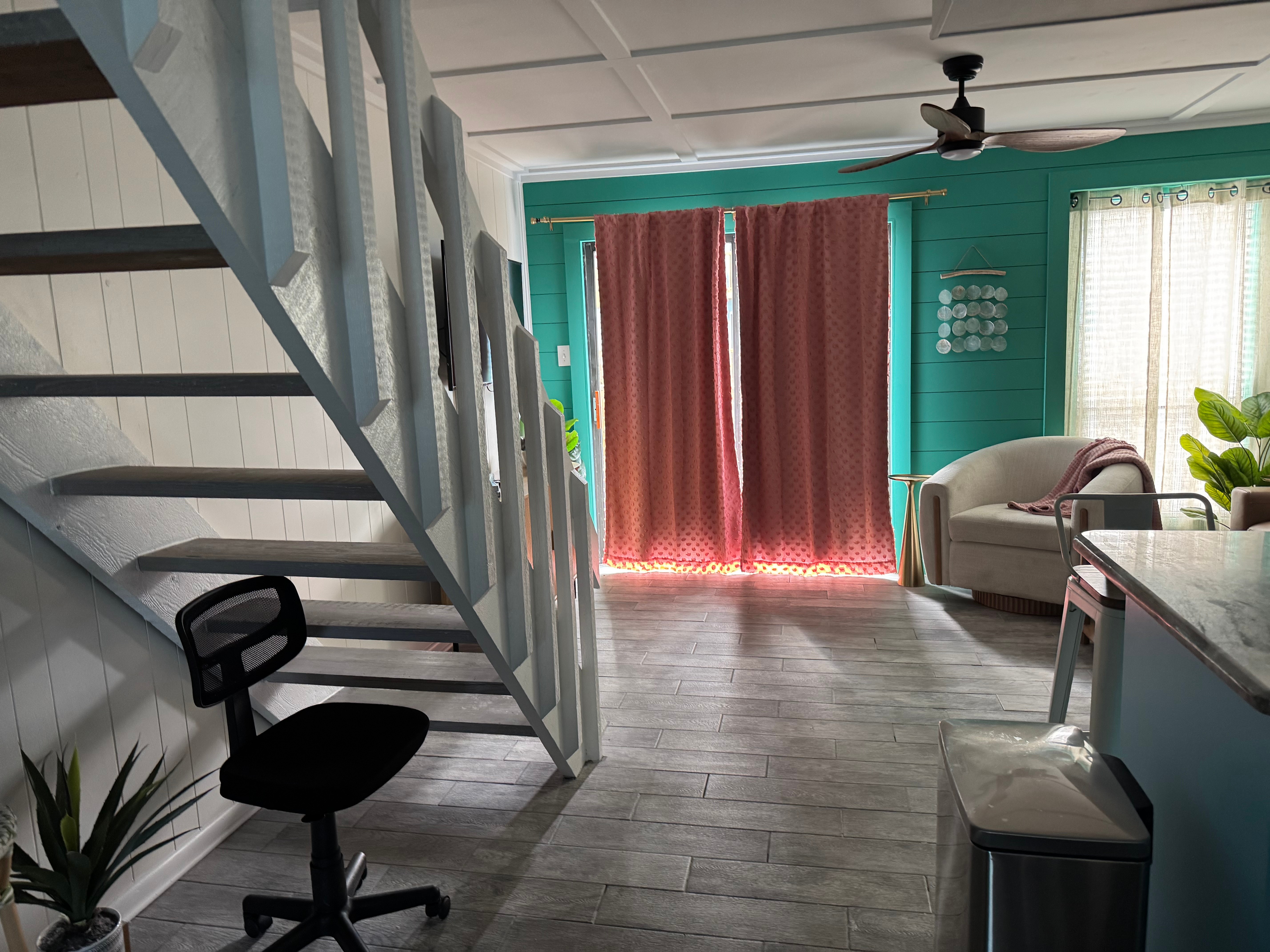 Beachside Bliss - Private Entrance Lux Condo 