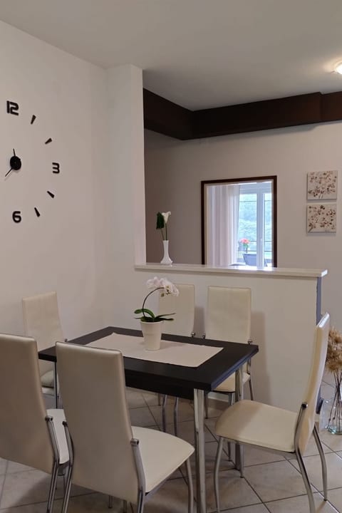Appartement Bruna mit Terrasse und Meerblick