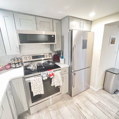 Cozy 2br Private Apt, Pet Pal, Events, LTR-STR