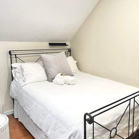 Private 3Br Apt: King-2Queen -PetPally -LTR-STR