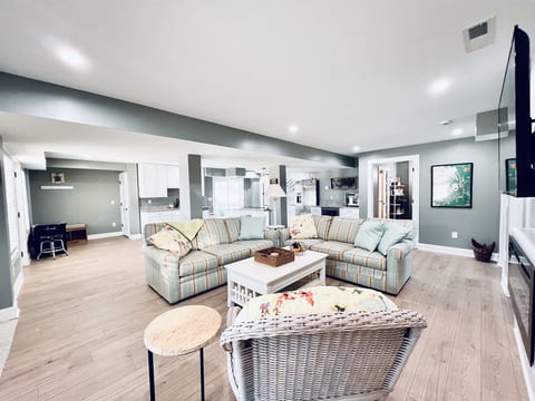 Living room large enough for the whole fam to relax :)