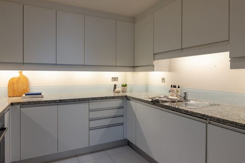 3 Bedroom serviced Apartment Marylebone Lane
