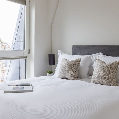 Two-Bedroom Serviced Apartment in Prime Marylebone