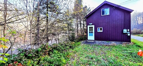 Northwoods Riverside Cabin - Direct Trail Access image 1