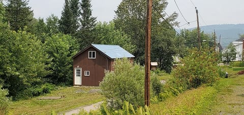 Northwoods Riverside Cabin - Direct Trail Access image 4