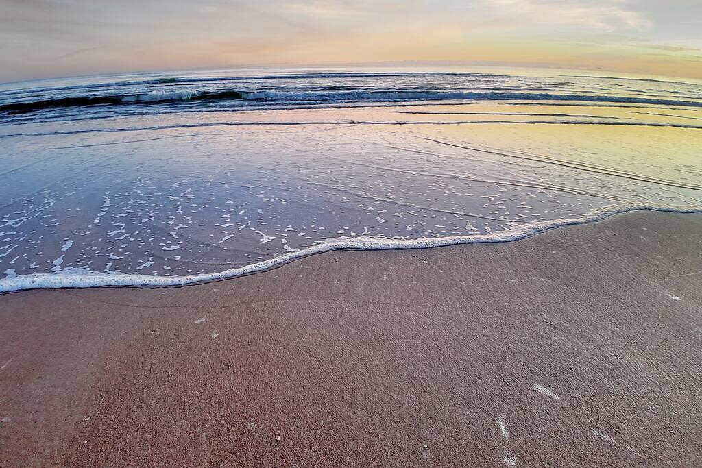 Heated Pool, Patio, 1100 Sqft, 1st Floor Beachside