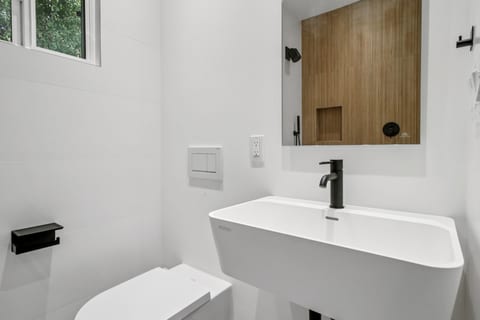 Modern & Comfortable Home in the Heart of Silicon