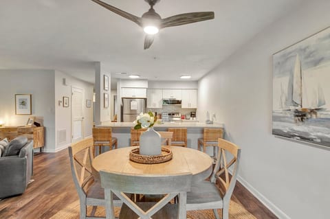 Spring Lake Escape-dog friendly, monthly available image 3