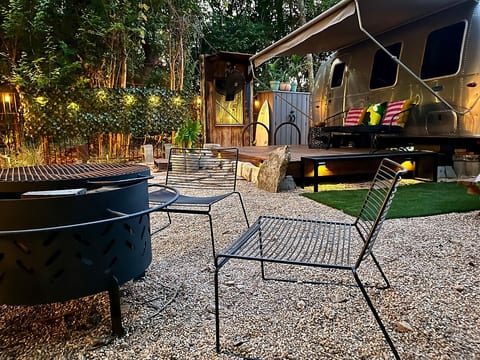 Modern Bambi Retreat * Gated & Shaded Parking image 5