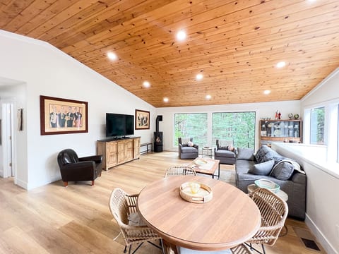 Modern BLS Cabin w/Hot Tub