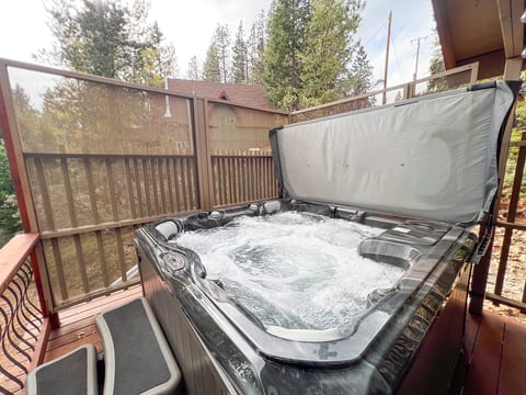 Modern BLS Cabin w/Hot Tub