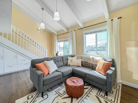 NEW! Cozy El Cerrito home close to freeway access