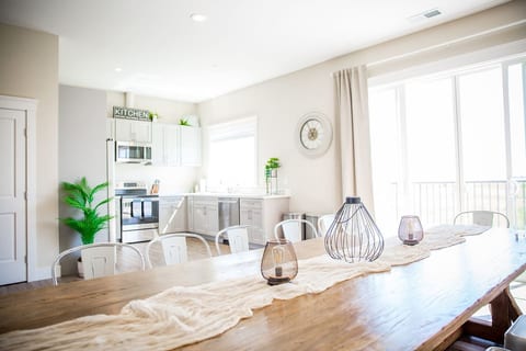 Delta Retreat for Large Groups