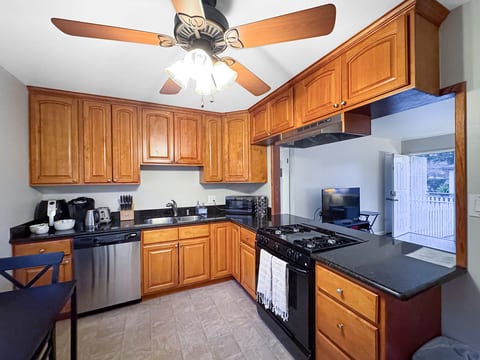 Cute two bedroom home in fantastic location!