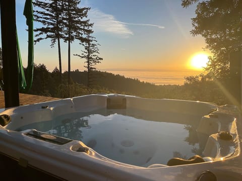 NEW! Woodside Retreat: Gorgeous Views & Hot Tub