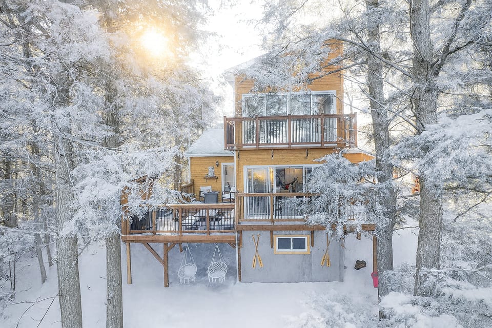 LoveNestChalet | Hot tub & Fireplace | Lake & Mountain - Laurentides