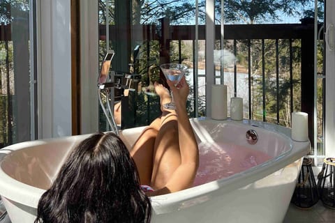 LoveNestChalet | Hot tub & Fireplace | Lake & Mountain