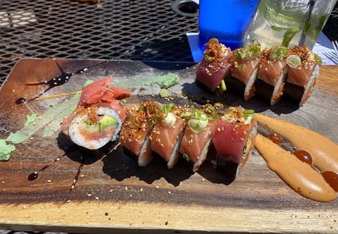 ART Burger-sushi-bar
