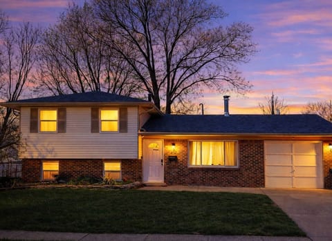 Gahanna Family-Friendly 4BR Retreat • King Bed