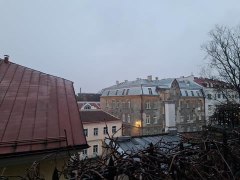 2-Bedroom in Old Town with Balcony