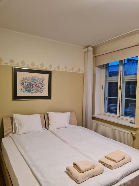 2-Bedroom in Old Town with Balcony
