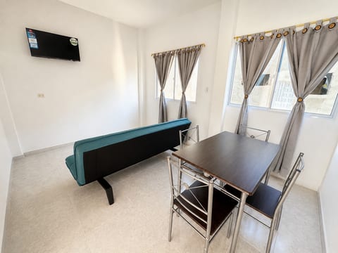 2BR Beach Apartment 5 Min Walk to Beach