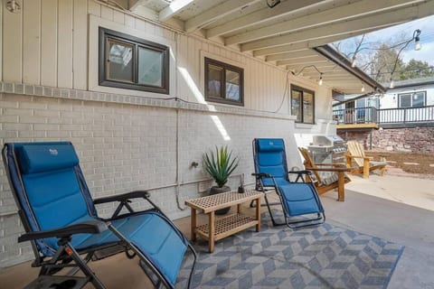 Pikes Peak Views | Luxe Retreat | Game Room