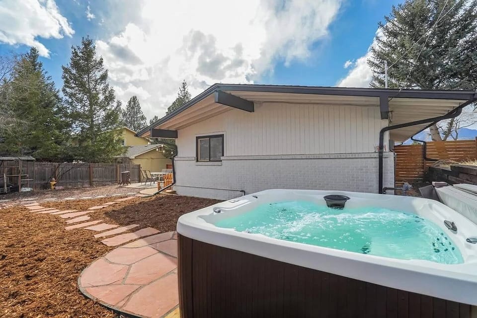 Pikes Peak Views | Luxe Retreat | Game Room - Colorado Springs