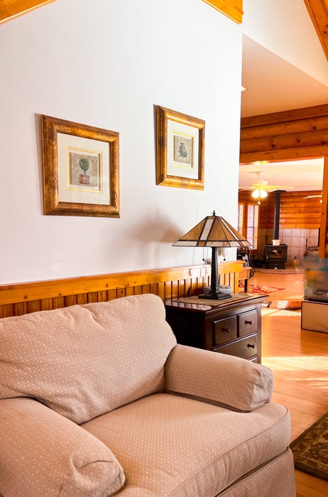 Spacious Family Cabin on Kentucky Lake