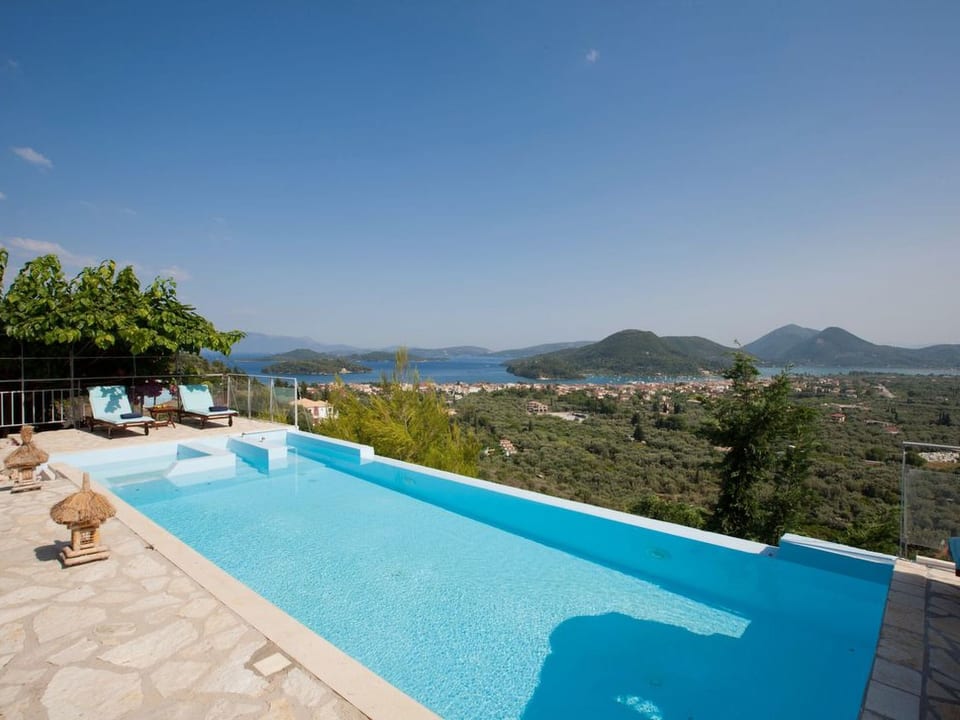 Finca Lily mit Infinity-Pool - Mikros Gialos