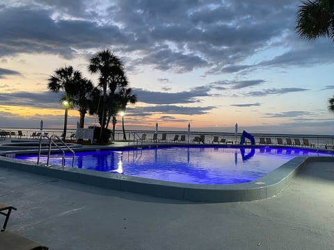 Watch beautiful sunsets from the pool! 