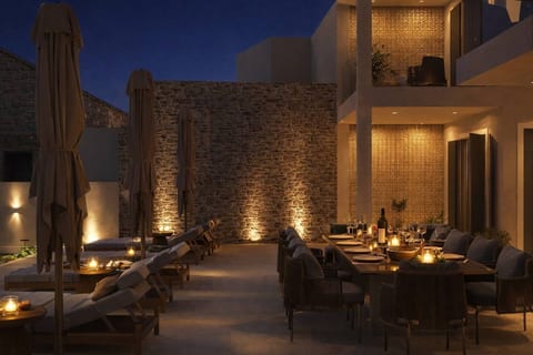 5BR Villa with Pool, Outdoor Cinema & Fire Pit