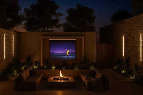 5BR Villa with Pool, Outdoor Cinema & Fire Pit