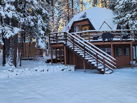 Cuddly Bear Dome Cabin w/ Spa image 2