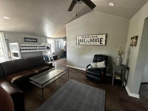 Medina Lake Retreat