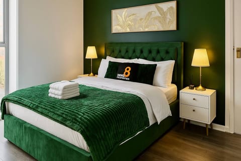 Luxury Cinema Lounge 2Bed Leeds City Centre FREE Parking